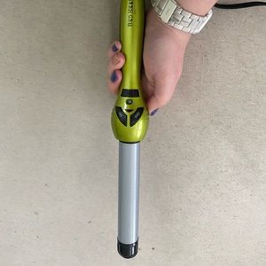 BedHead Curling Wand for Curls & Volume, 1" Green